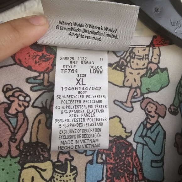 Where's Waldo Colorful Graphic Scrub Top XL NWT - Picture 6 of 7
